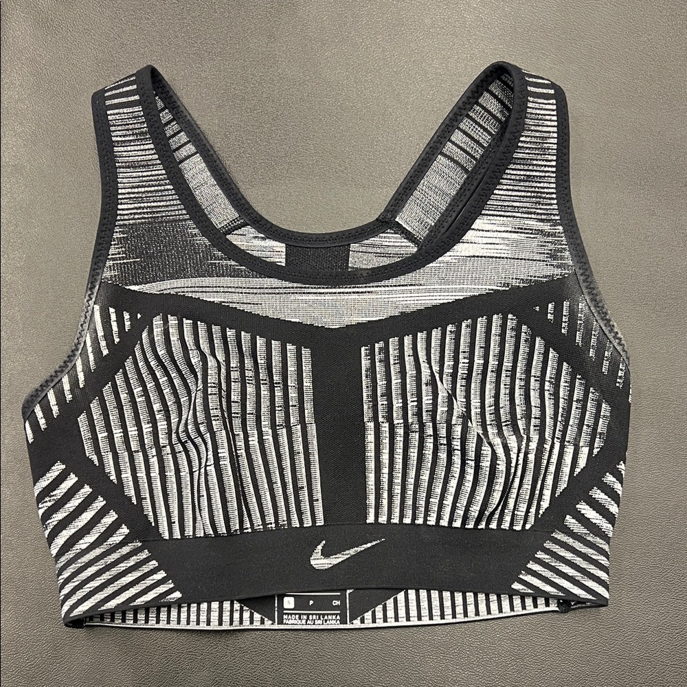 Nike Women's Striped Black and White Sports Bra